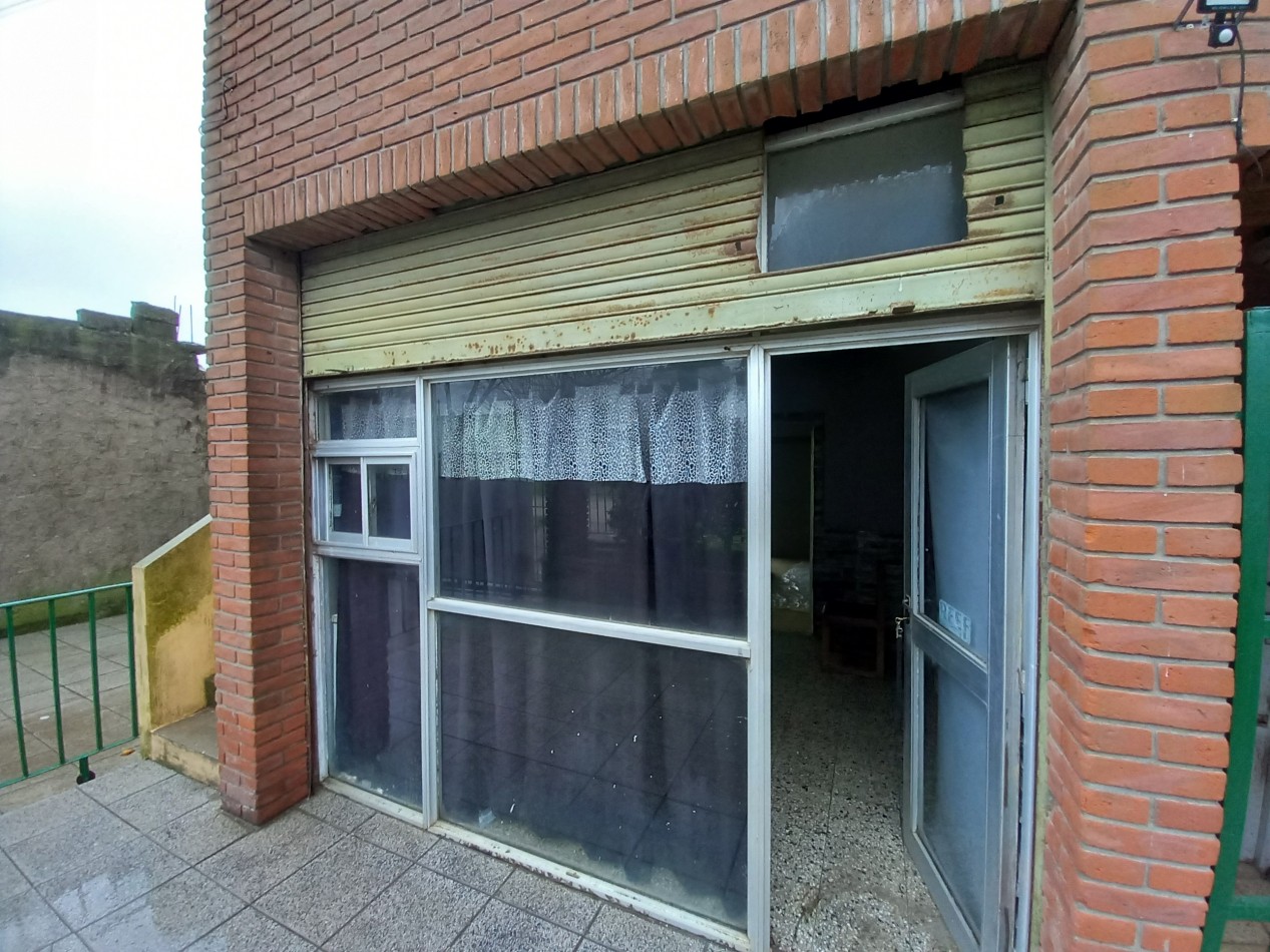 ALQUILER PH 2AMB $400.000 INCLUYE SERVICIOS PH 2 AMB ESTADO ORIGINAL PATIO ORTIZ de ZARATE al 8.400