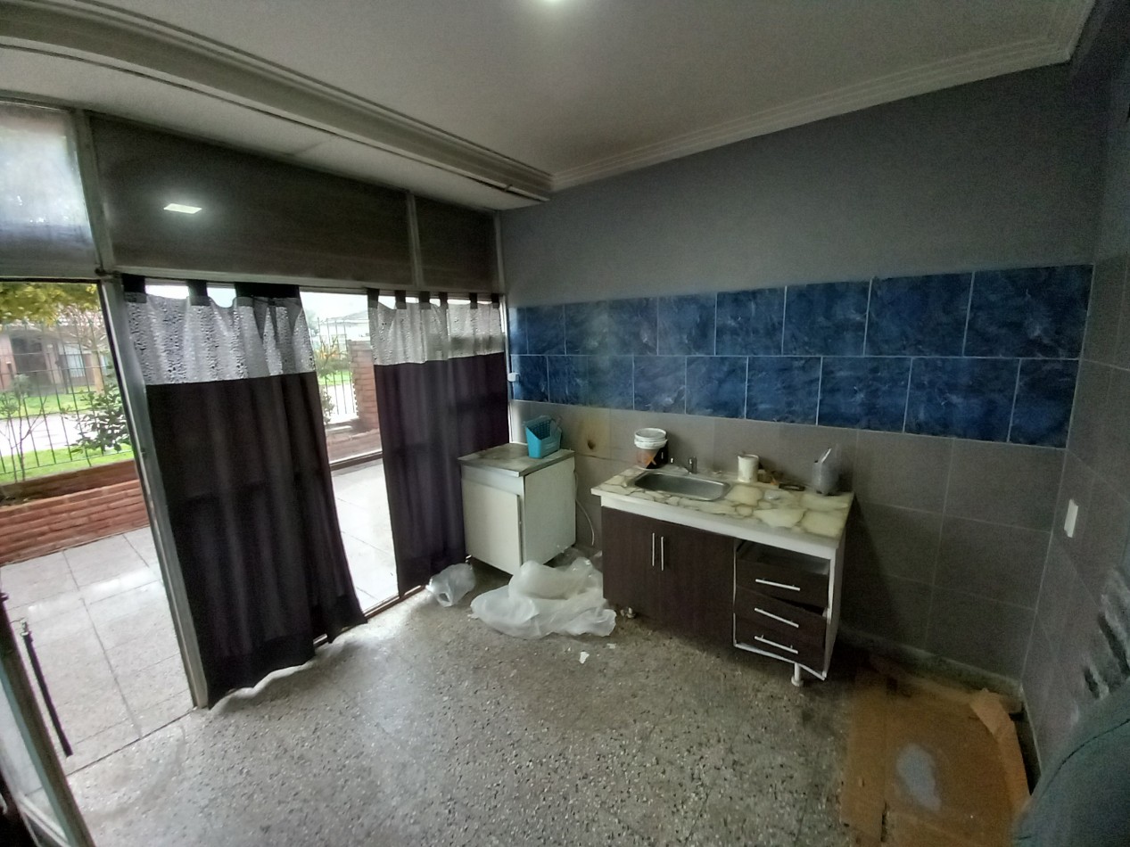 ALQUILER PH 2AMB $400.000 INCLUYE SERVICIOS PH 2 AMB ESTADO ORIGINAL PATIO ORTIZ de ZARATE al 8.400