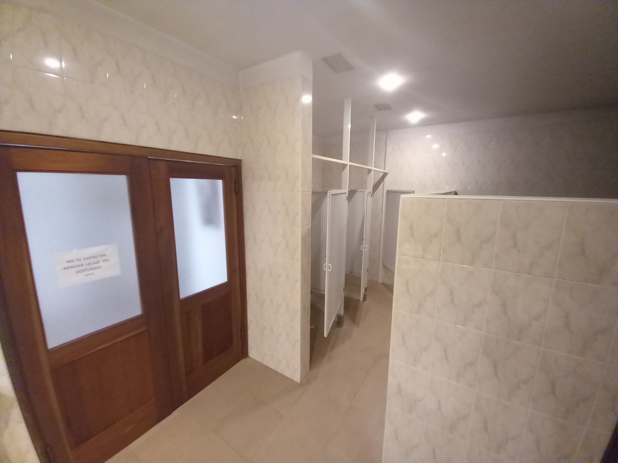 ALQUILER SALON para YOGA EXCELENTE HIPOLITO IRIGOYEN y PRIMERA JUNTA