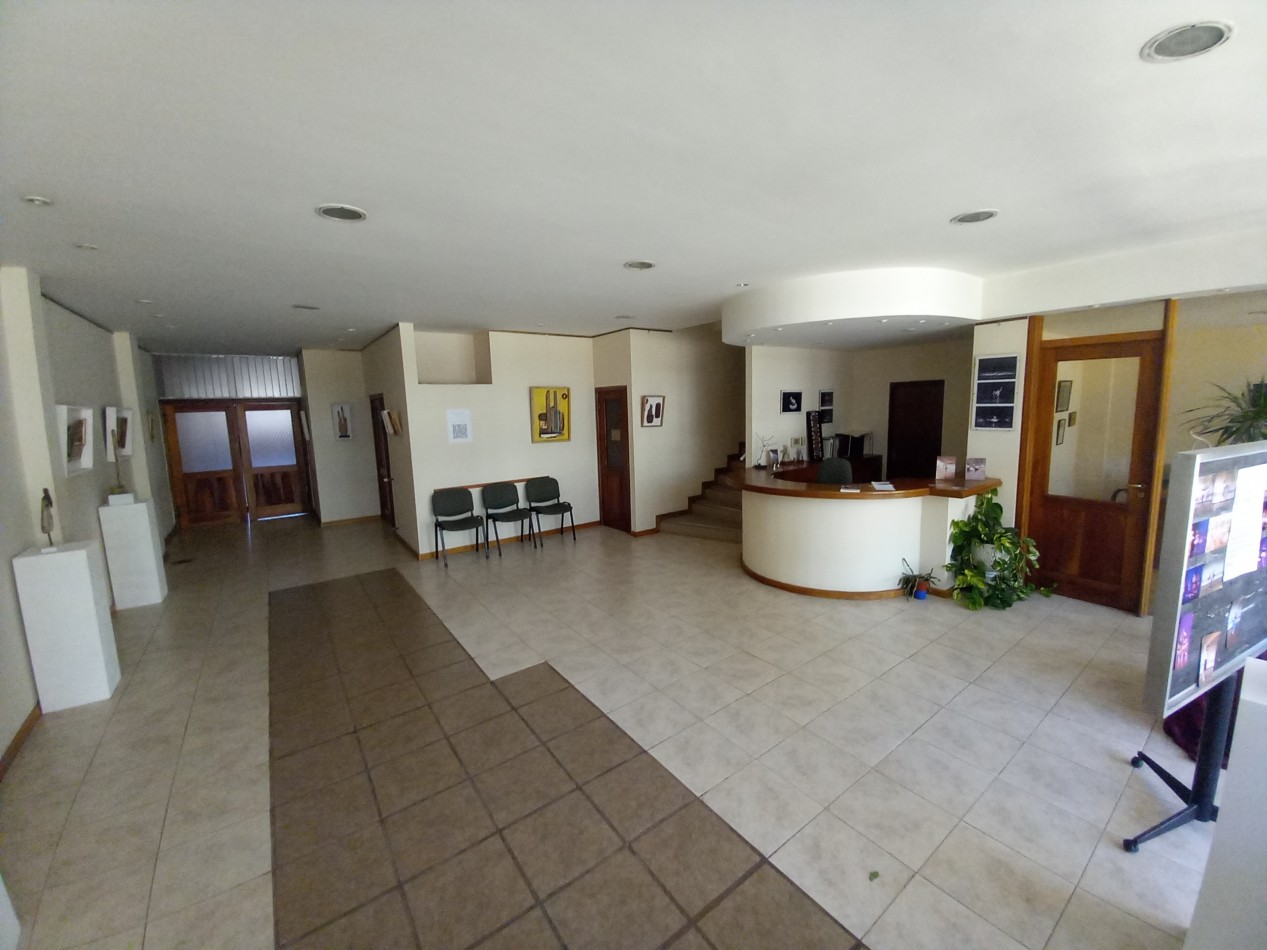 ALQUILER SALON para YOGA EXCELENTE HIPOLITO IRIGOYEN y PRIMERA JUNTA