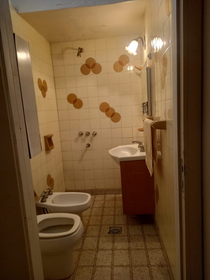 VENTA LOCAL MAS CASA