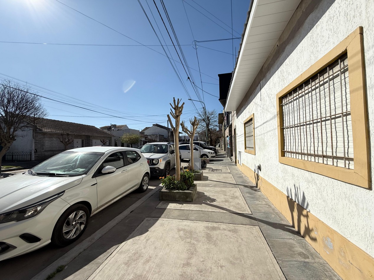 VENTA 2AMB PH PSTIO SIN EXPENSAS URUGUAY 2200