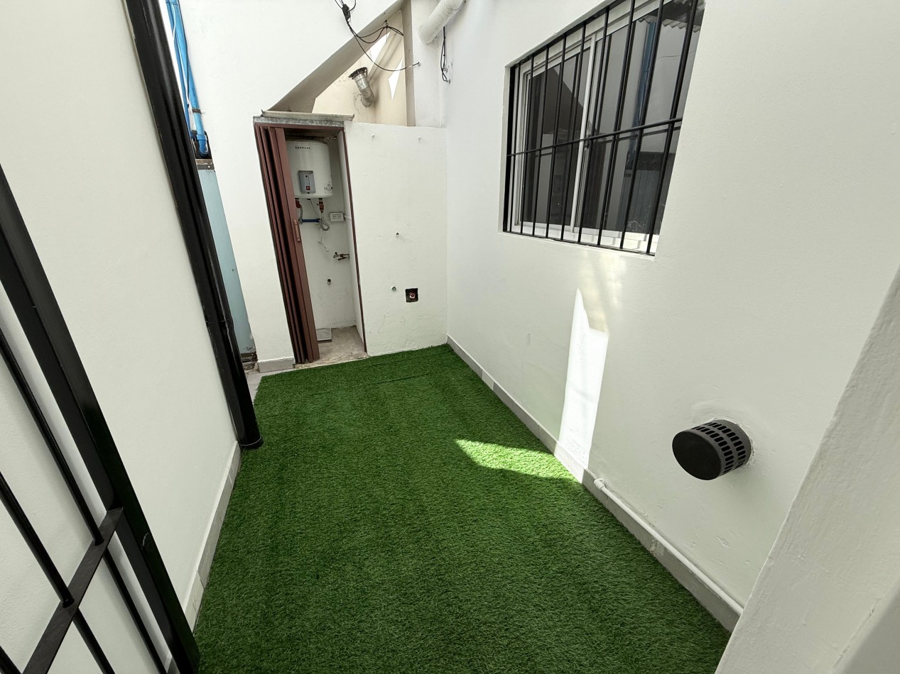 VENTA 2AMB PH PSTIO SIN EXPENSAS URUGUAY 2200