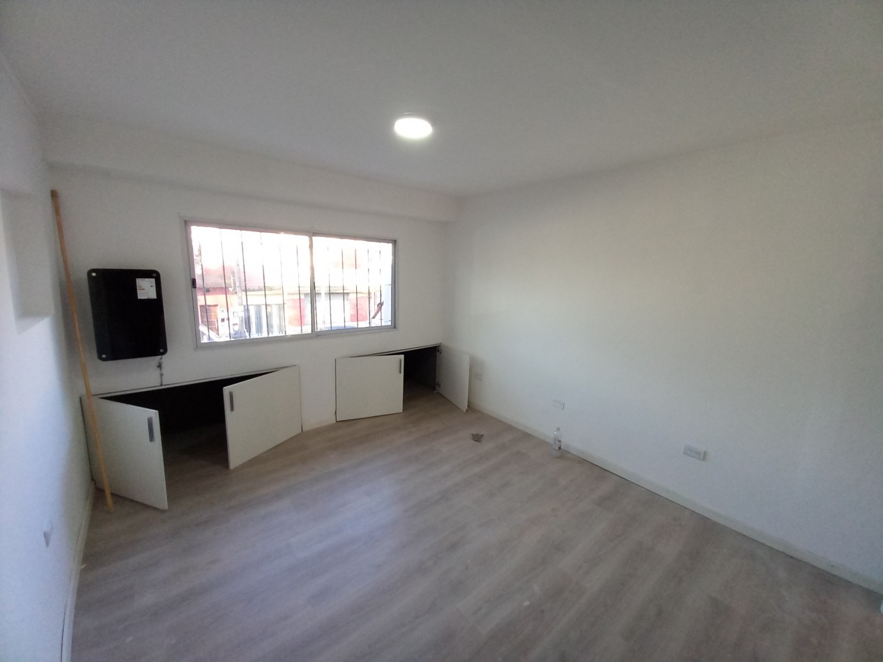 ALQUILER CASA EXCELENTE ESTADO 4AMB 2 BAÑOS COCHERA-LAVADERO PATIO