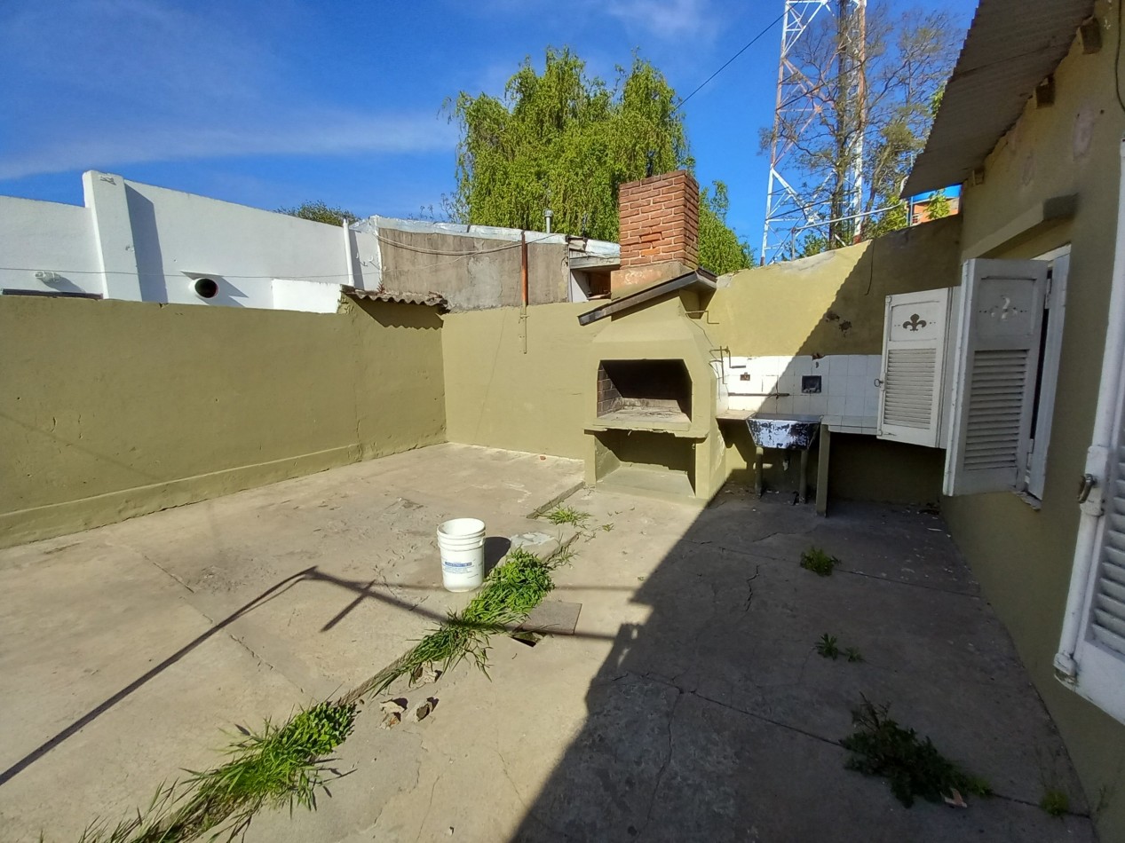 CASA 4AMB ESPACIO COCHERA PATIO PARRILLA SIN MUEBLES