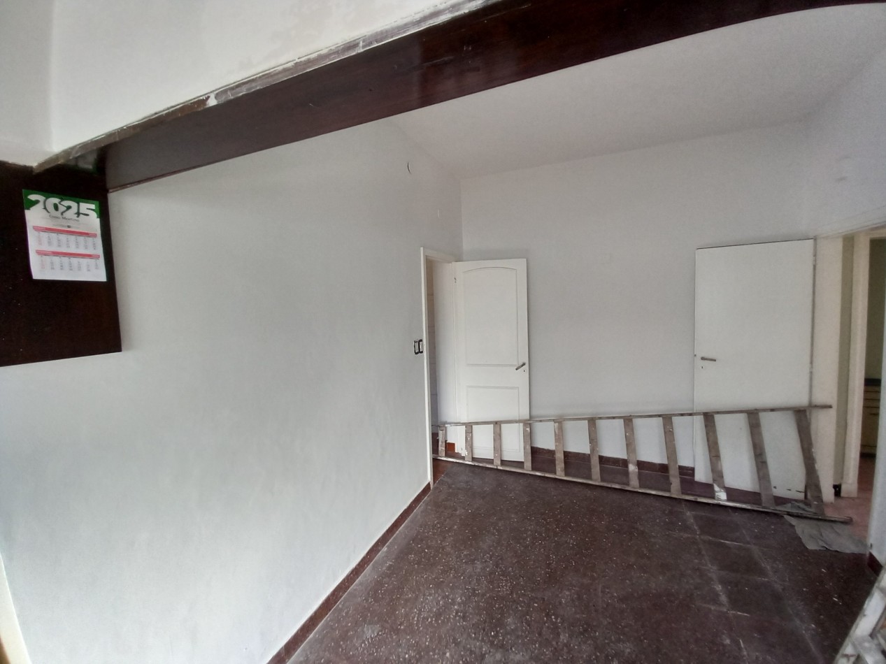 CASA 4AMB ESPACIO COCHERA PATIO PARRILLA SIN MUEBLES