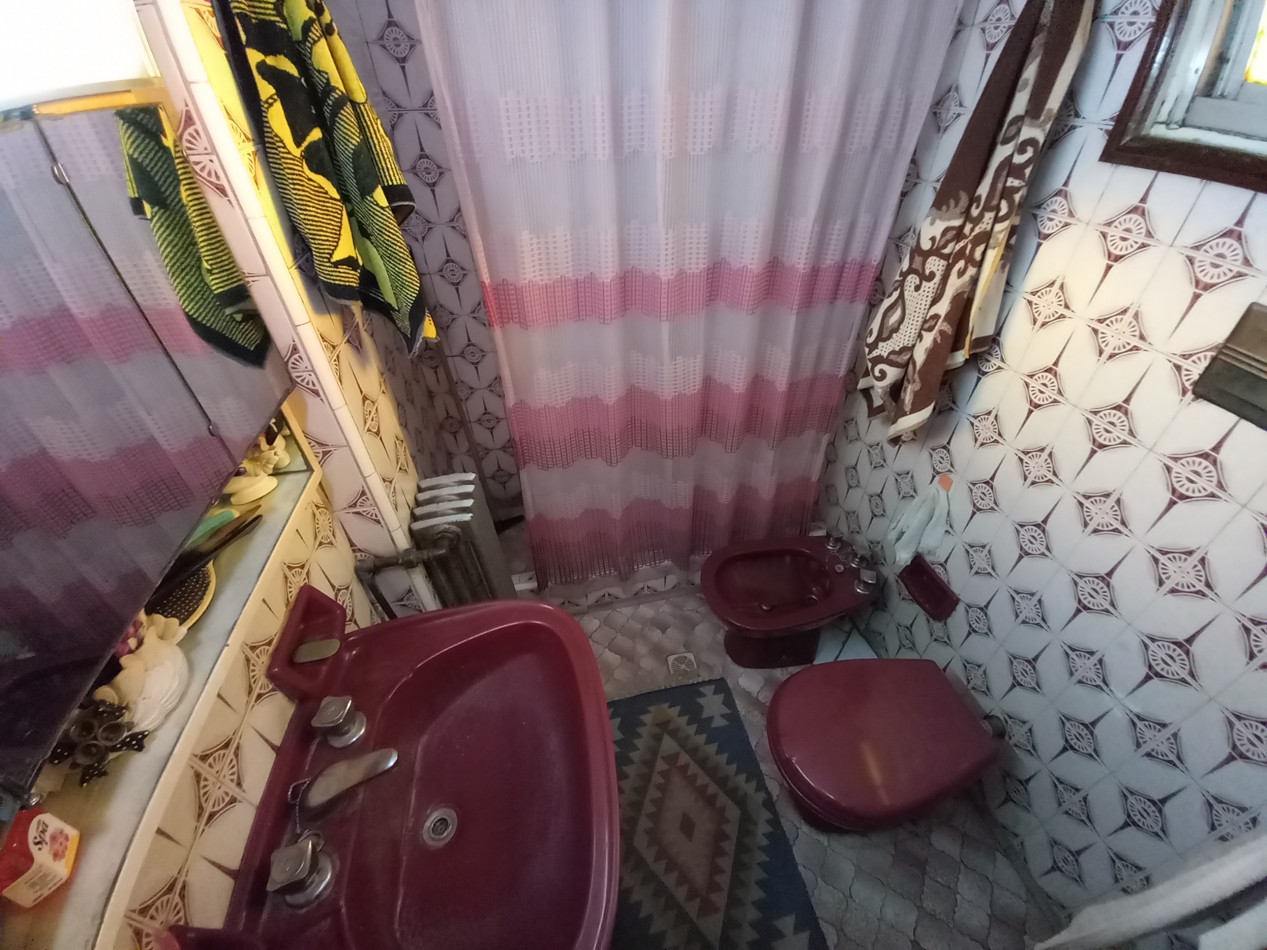 VENTA CASA  COCHERA PATIO ITUZAINGO Y CHAMPAGNAT