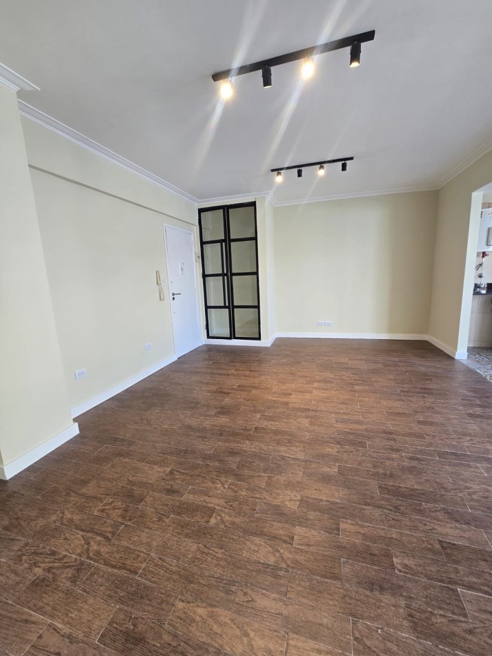 VENTA 2AMB EXCELENTE ESTADO CENTRO  BALCON 