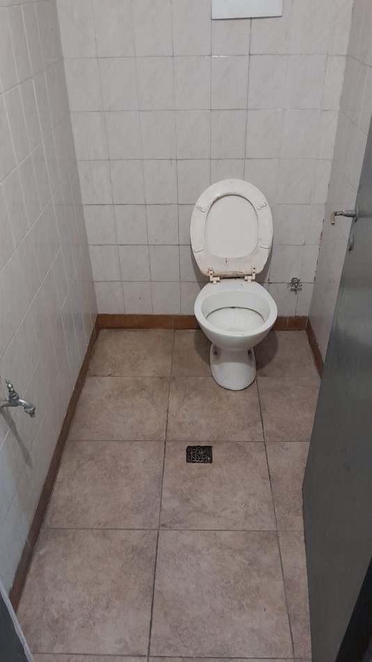 ALQUILER GALPON/DEPOSITO en MALVINAS Y COLON