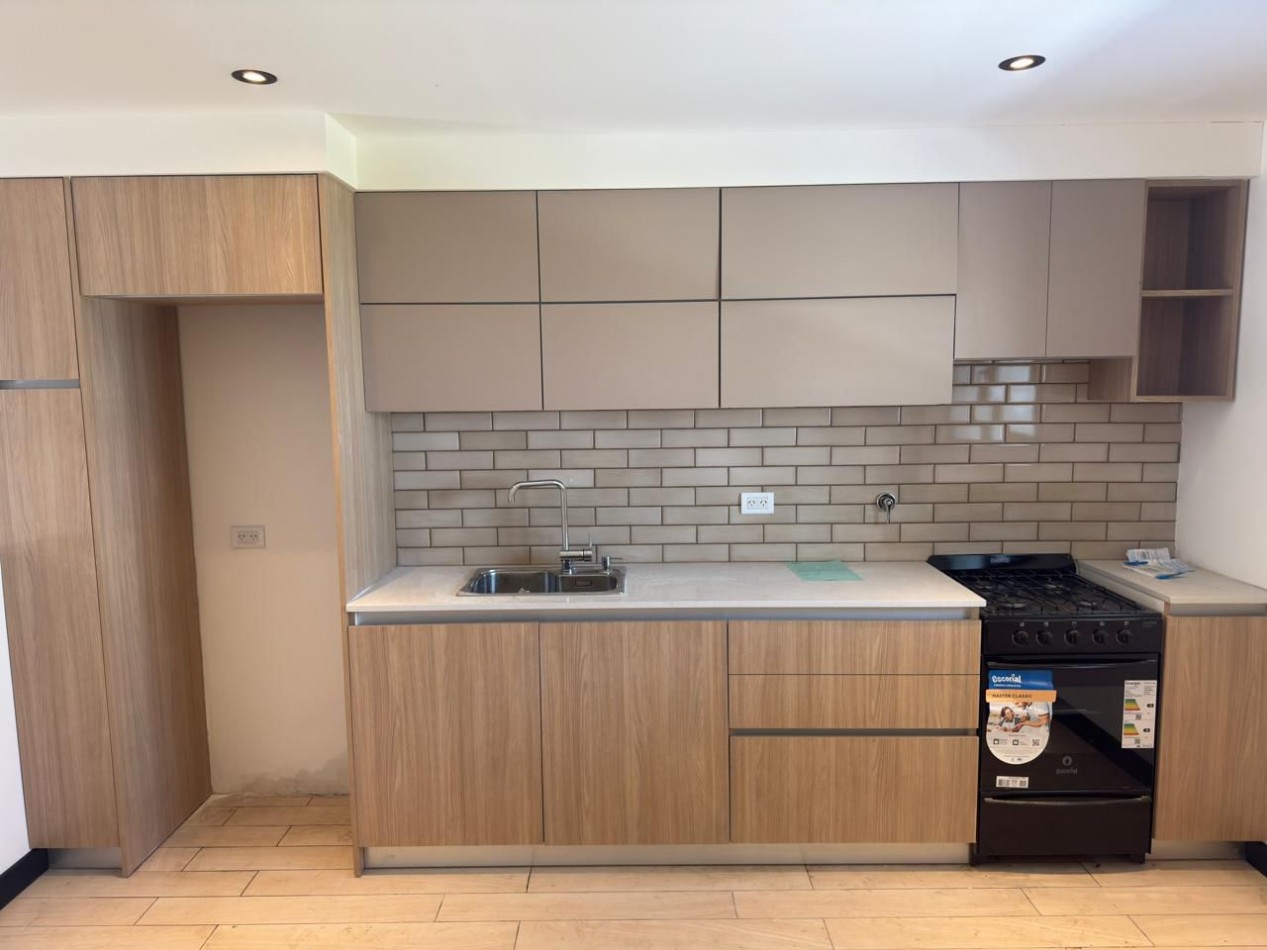  VENTA CASA RECICLADA 2 BAÑOS PARQUE LAVADERO  PERMUTA