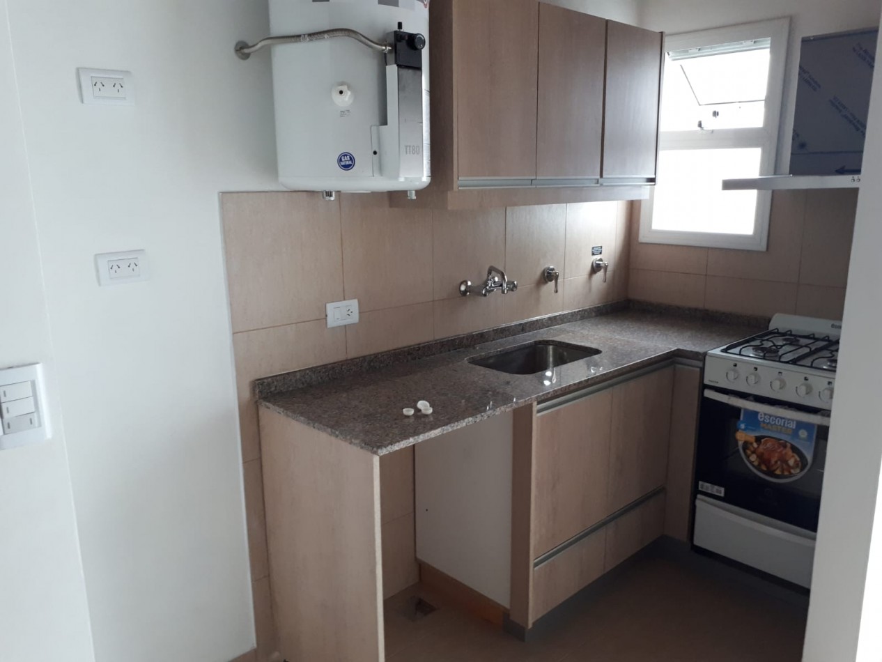 ALQUILER LOFT 2AMB EXCELENTE COCHERA y PATIO 