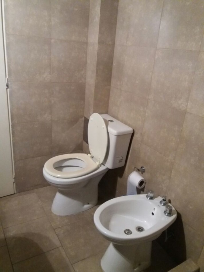 ALQUILER 2AMB con PATIO PLANTA BAJA 