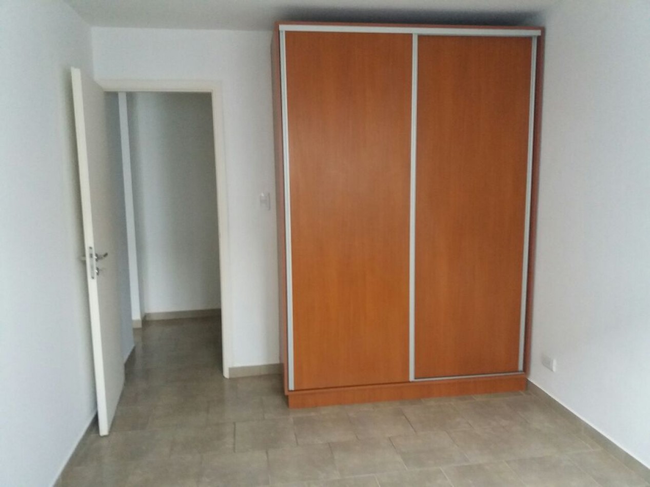 ALQUILER 2AMB con PATIO PLANTA BAJA 