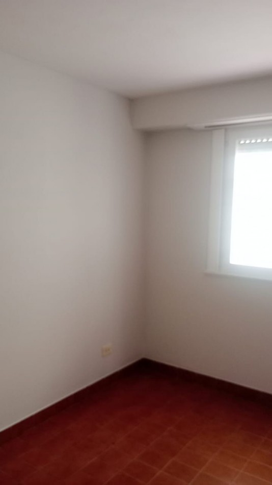 ALQUILER 2AMB PATIO SIN MASCOTAS LA PERLA 