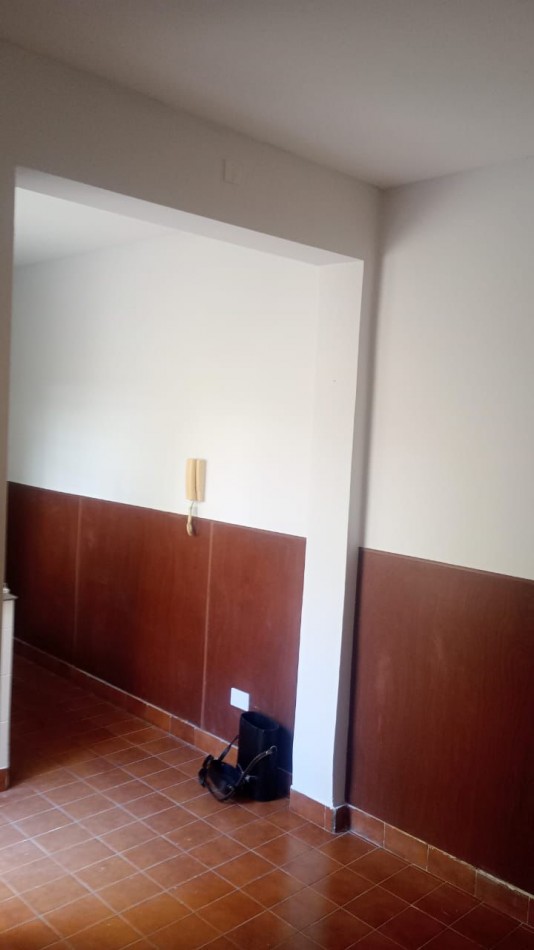 ALQUILER 2AMB PATIO SIN MASCOTAS LA PERLA 