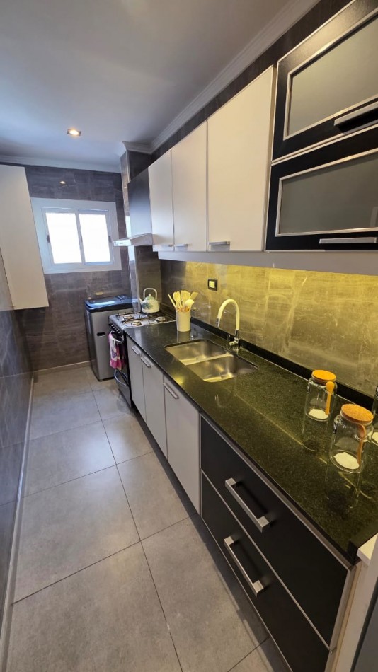 VENTA 3AMB RECICLADO FRENTE CENTRO BALCON COCHERA 