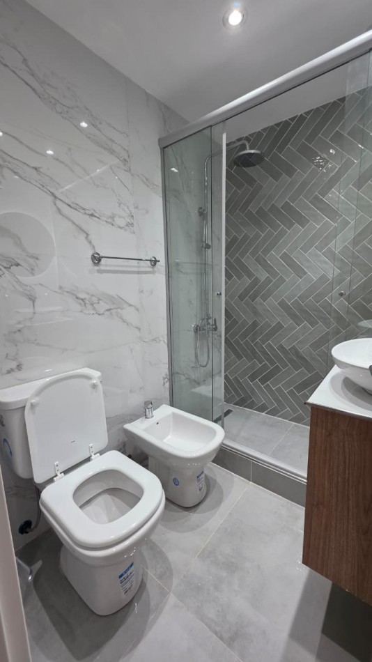 VENTA 2AMB con Dependencia RECICLADO CENTRO BALCON 