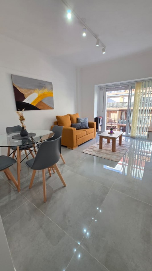 VENTA 2AMB con Dependencia RECICLADO CENTRO BALCON 