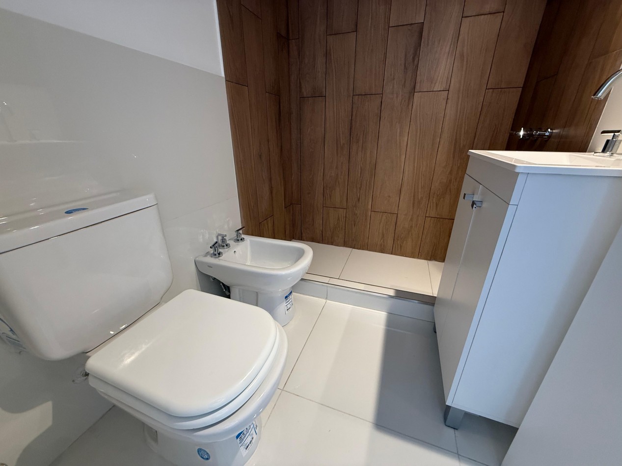 VENTA 2AMB RECICLADO CENTRO BALCON TODO A ESTRENAR 