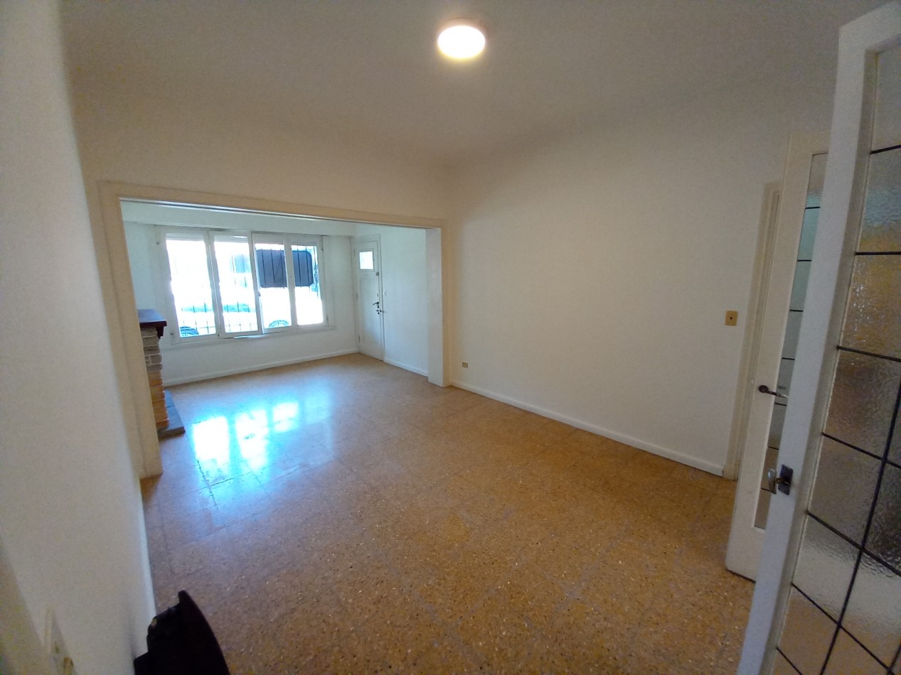 ALQUILER CHALET 4 AMB de ESTILO ESTADO ORIGINAL COCHERA LOS TRONCOS