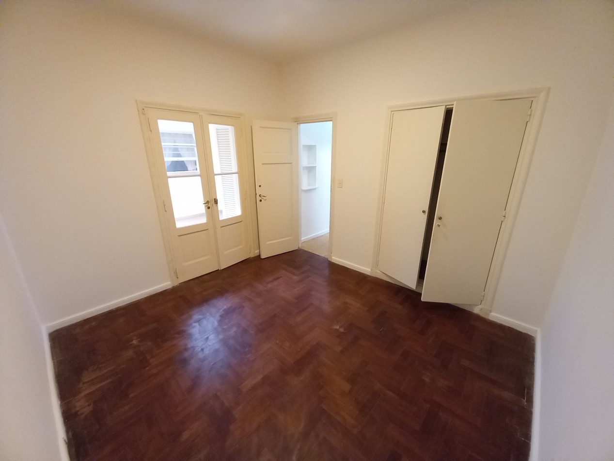 ALQUILER CHALET 4 AMB de ESTILO ESTADO ORIGINAL COCHERA LOS TRONCOS