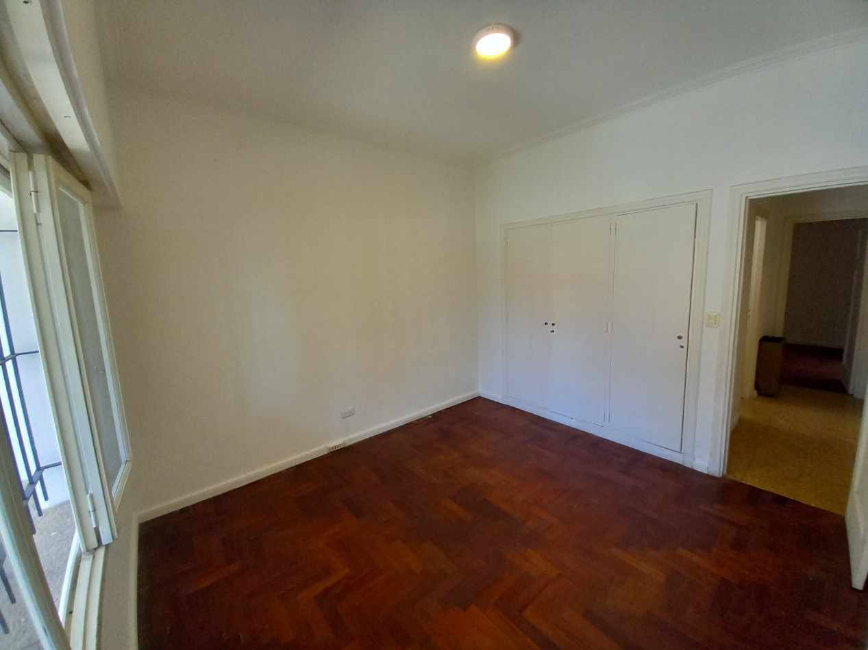 ALQUILER CHALET 4 AMB de ESTILO ESTADO ORIGINAL COCHERA LOS TRONCOS