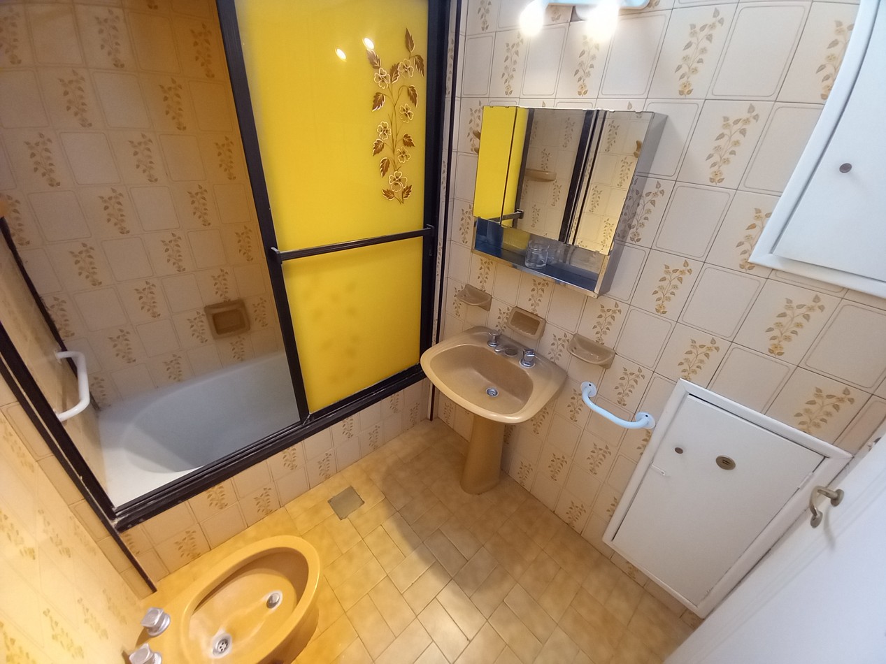 ALQUILER CHALET 4 AMB de ESTILO ESTADO ORIGINAL COCHERA LOS TRONCOS