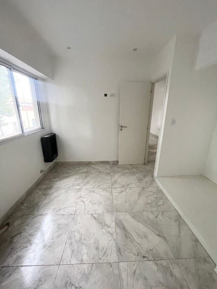 VENTA 2AMB PH PLANTA ALTA SIN EXPENSAS PATIO