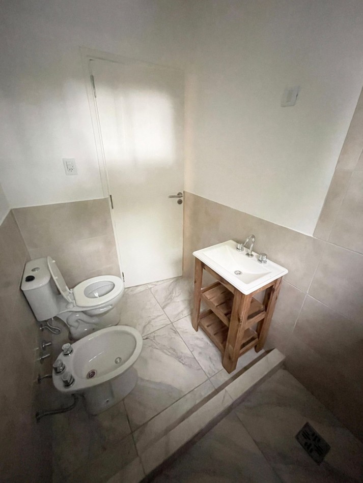 VENTA 2AMB PH PLANTA ALTA SIN EXPENSAS PATIO