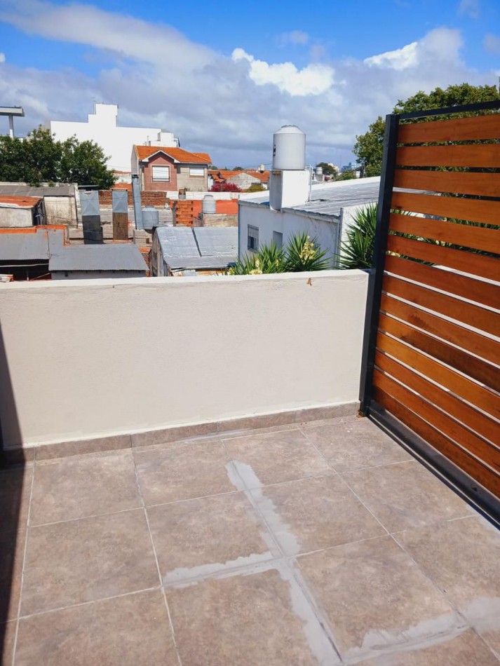 VENTA 2AMB PH PLANTA ALTA SIN EXPENSAS PATIO