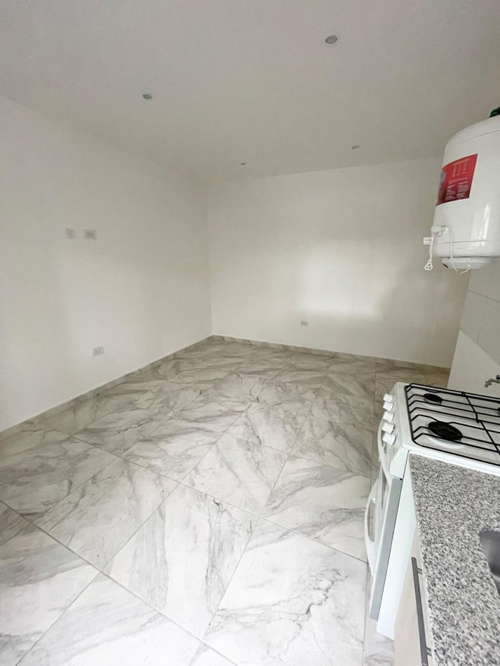 VENTA 2AMB PH PLANTA ALTA SIN EXPENSAS PATIO