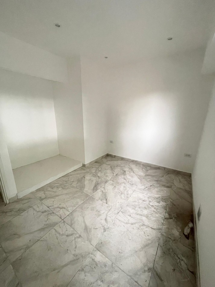 VENTA 2AMB PH PLANTA ALTA SIN EXPENSAS PATIO
