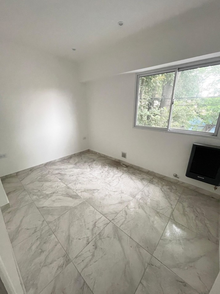 VENTA 2AMB PH PLANTA ALTA SIN EXPENSAS PATIO