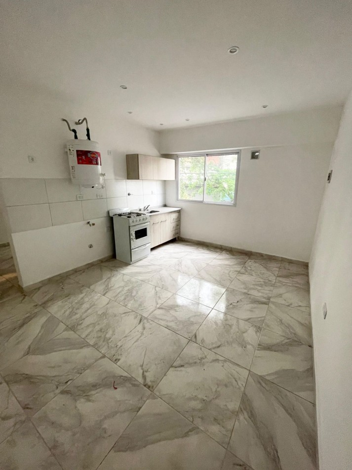 VENTA 2AMB PH PLANTA ALTA SIN EXPENSAS PATIO