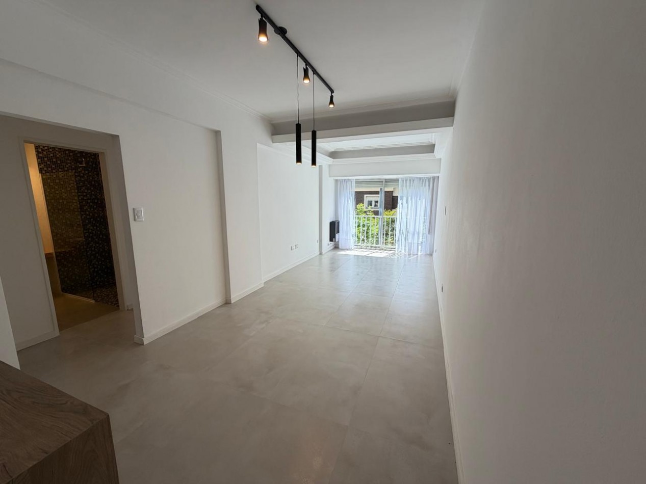 VENTA 3AMB RECICLADO CENTRO con DEPENDENCIA 