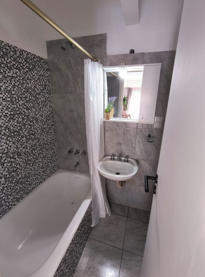 VENTA 1AMB EXCELENTE BALCON SALIENTE CENTRO 