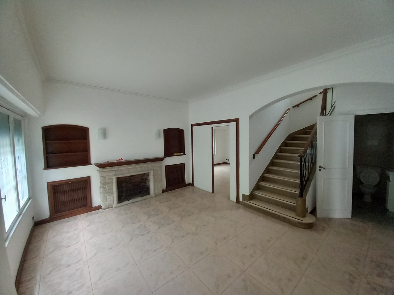 ALQUILER solo USO PROFESIONAL CASA 6AMB 3 BAÑOS COCHERA 