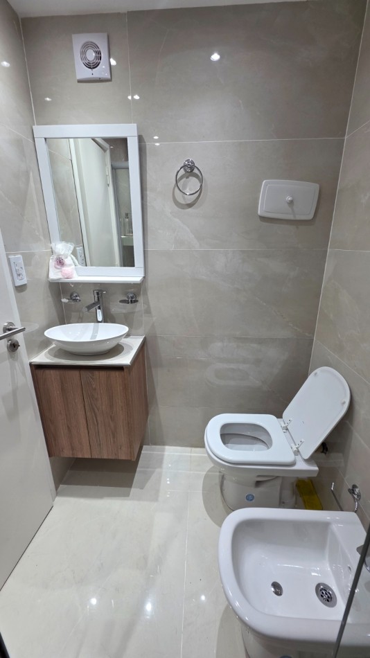 VENTA 2AMB RECICLADO ARTEFACTO Y MUEBLES A ESTRENAR CENTRO 