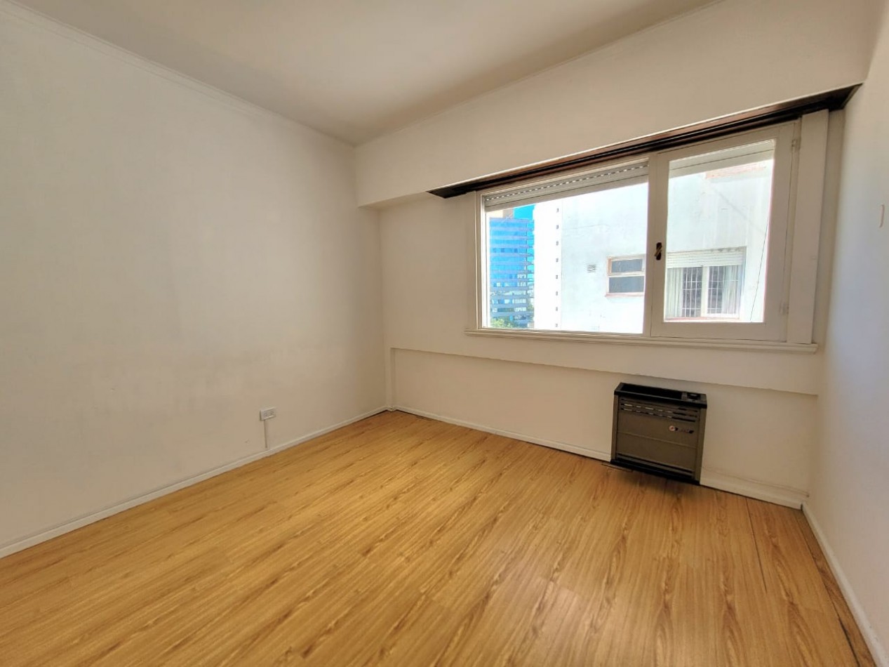 VENTA 2AMB CENTRO EXCELENTE ESTADO  BALCON CENTRO 