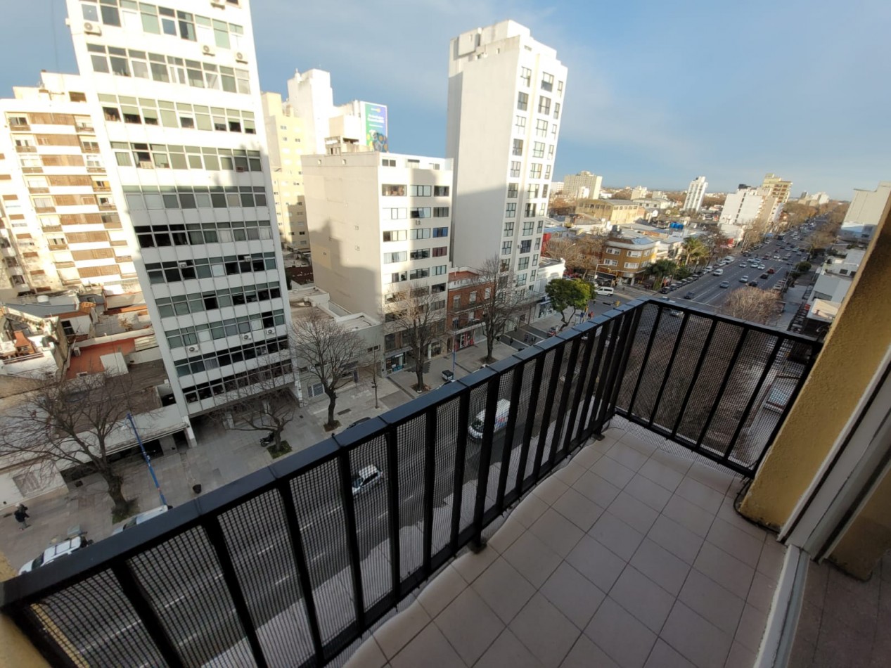 VENTA 2AMB CENTRO EXCELENTE ESTADO  BALCON CENTRO 