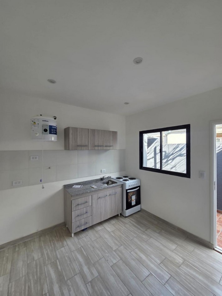 VENTA PH 1AMB RECICLADO PATIO SIN EXPENSAS 