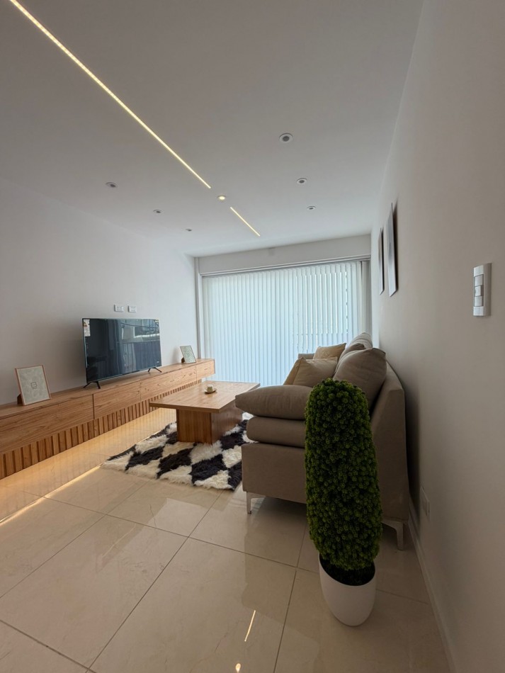 VENTA 3AMB RECICLADO con DEPENDENCIA 2 BAÑOS 