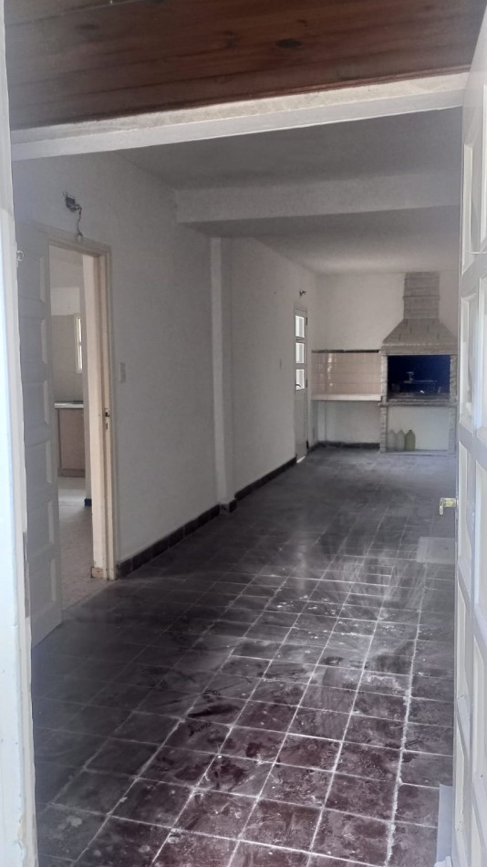 VENTA EN BLOCK 2 CASAS 1 Casa Al Frente y otra al Fondo Moreno 9100