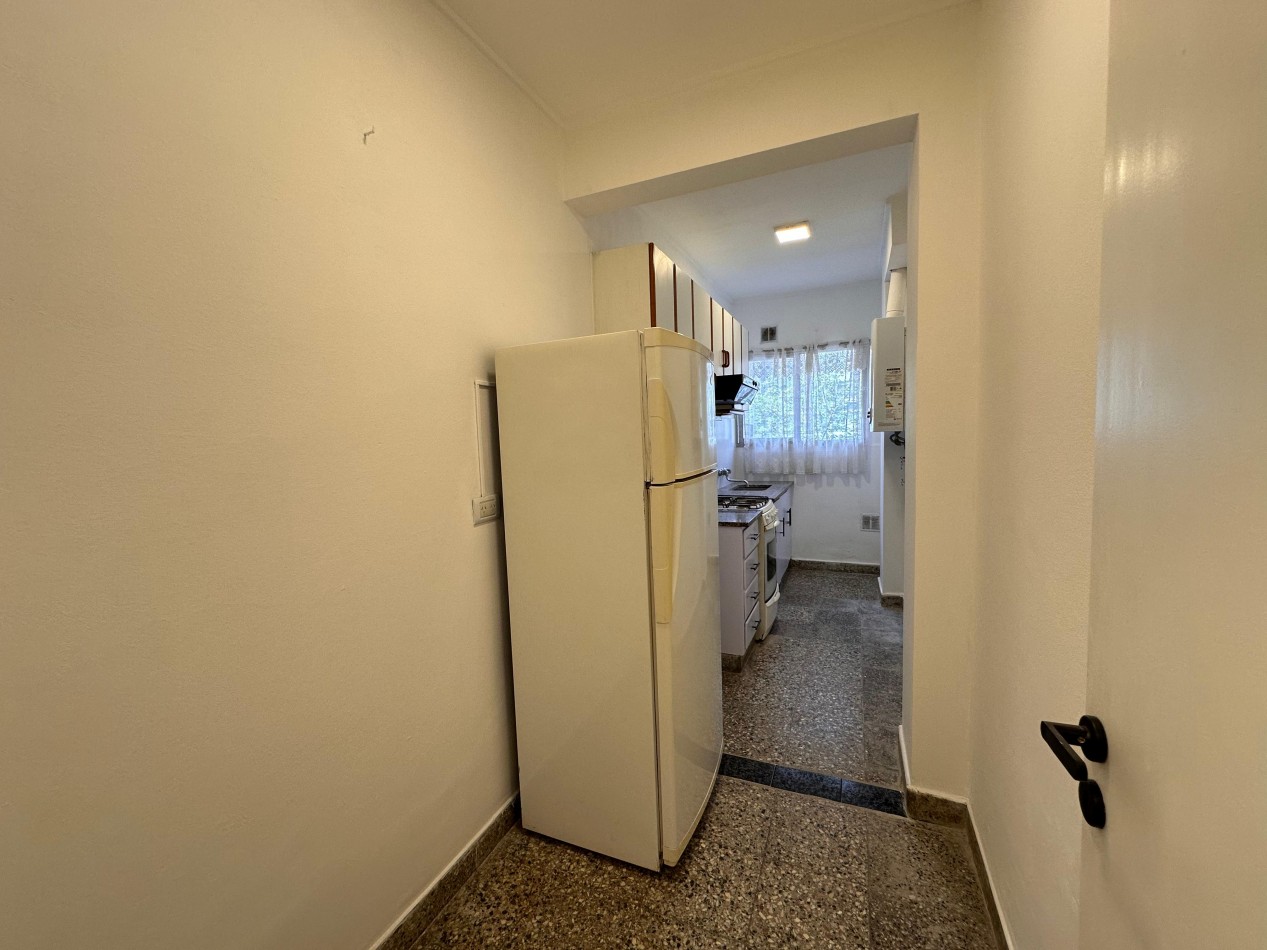 Venta 3AMB FRENTE CON BALCON CENTRO 