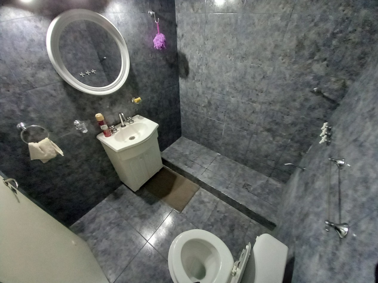  CASA 4AMB 2 BAÑOS PARQUE y COCHERA -MAS DEPARTAMENTO A TERMINAR