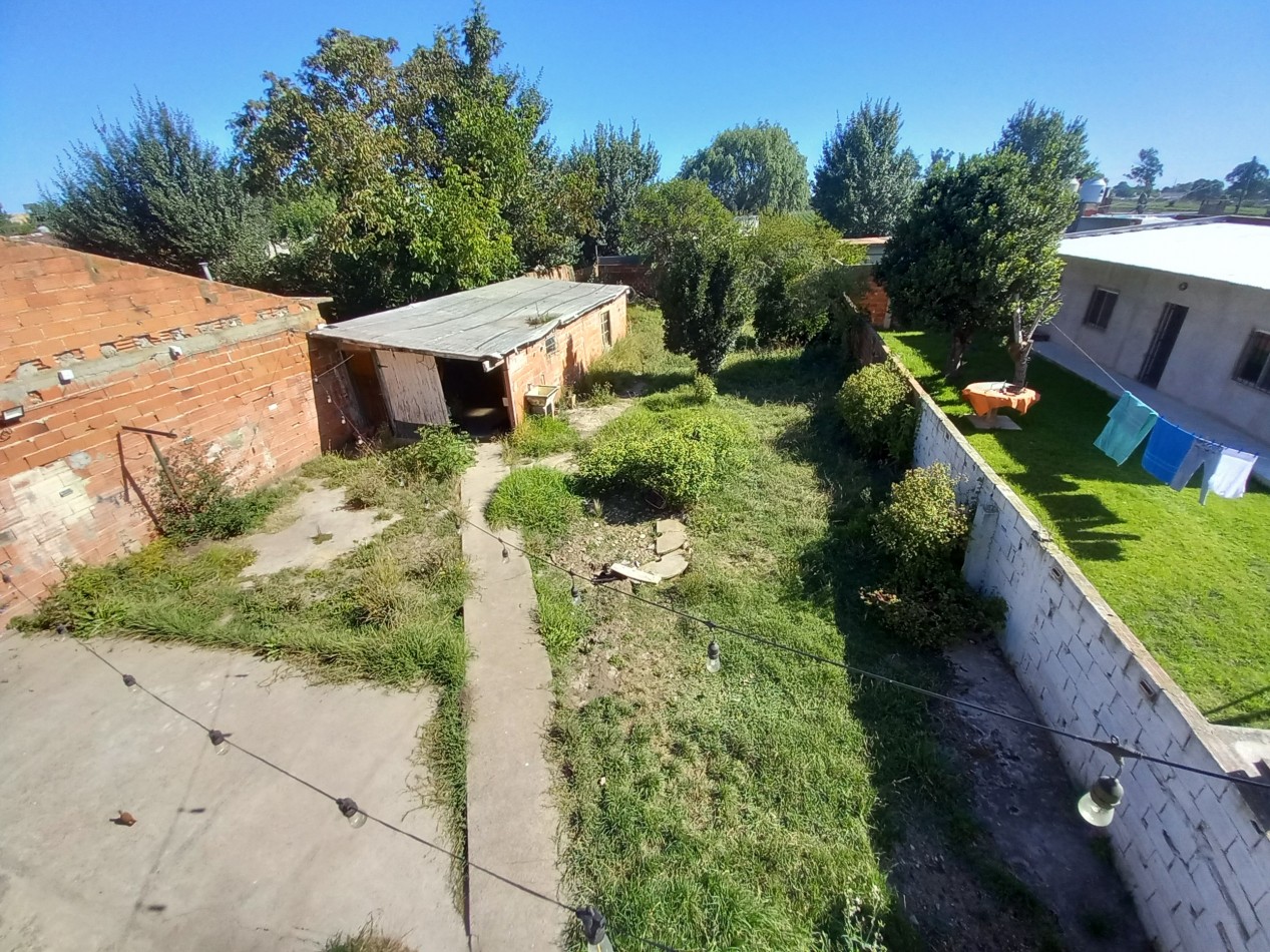  CASA 4AMB 2 BAÑOS PARQUE y COCHERA -MAS DEPARTAMENTO A TERMINAR