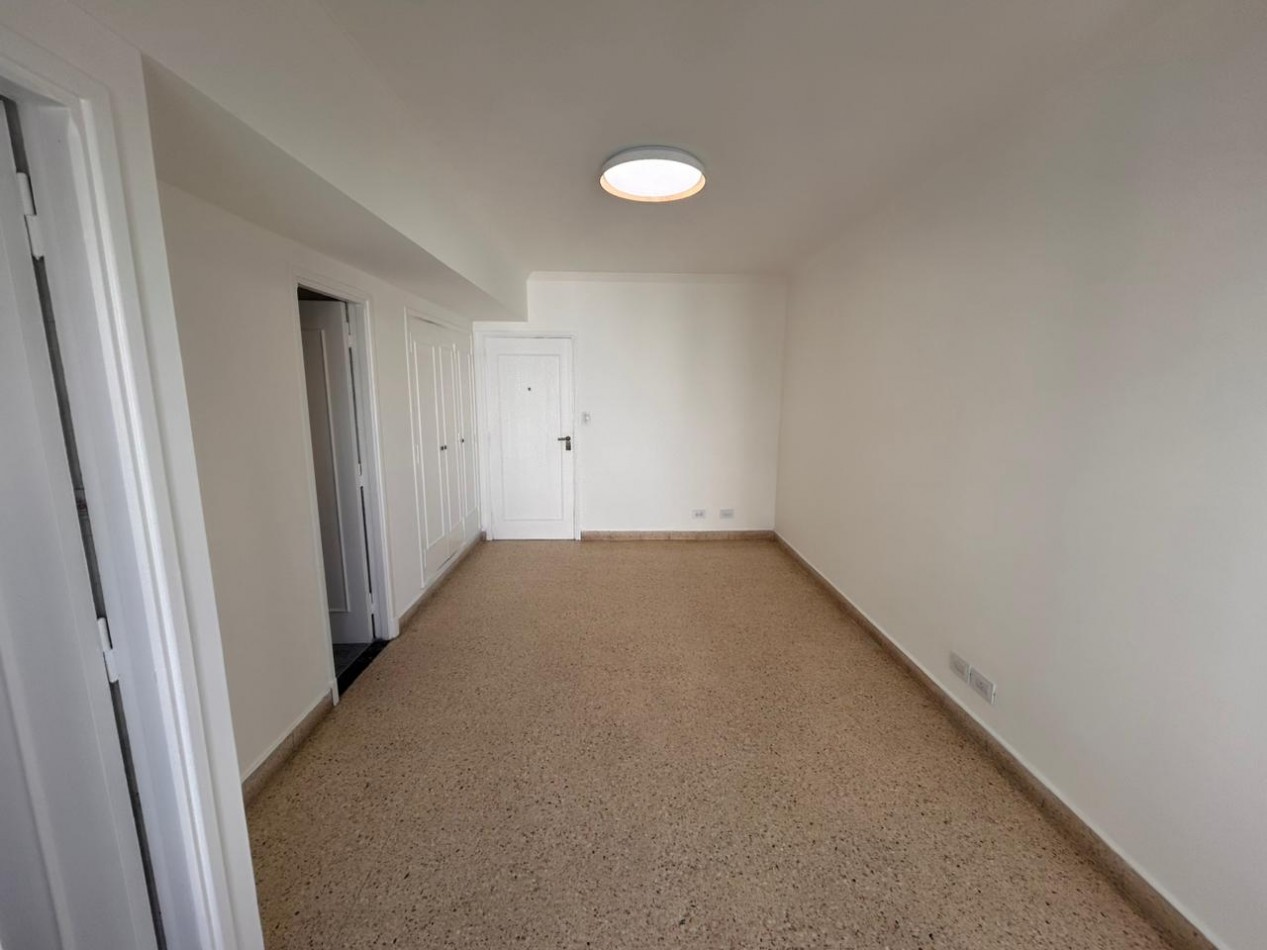 VENTA 1AMB CENTRO BALCON FRENTE 