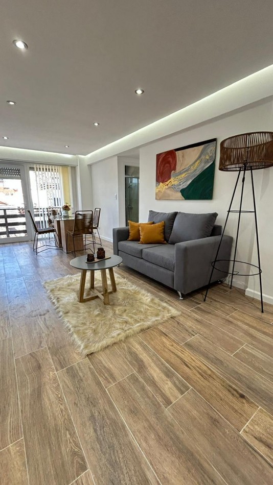 VENTA 2AMB RECICLADO con DEPENDENCIA VISTA AL MAR 