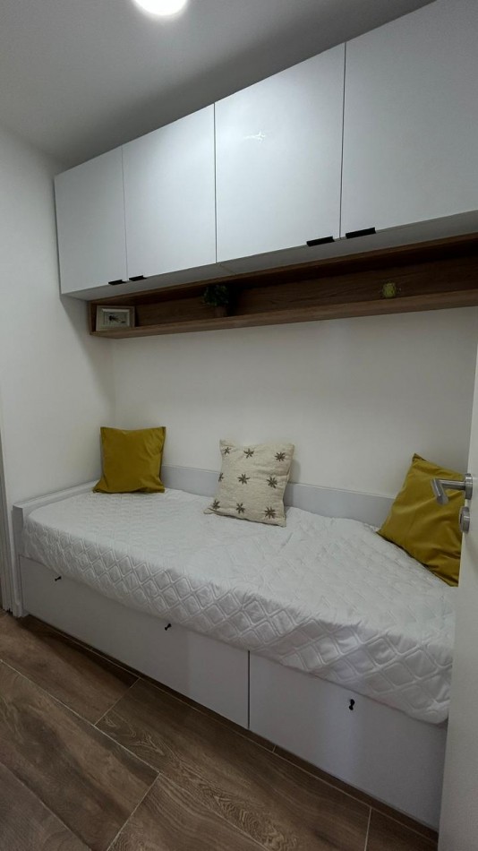 VENTA 2AMB RECICLADO con DEPENDENCIA VISTA AL MAR 