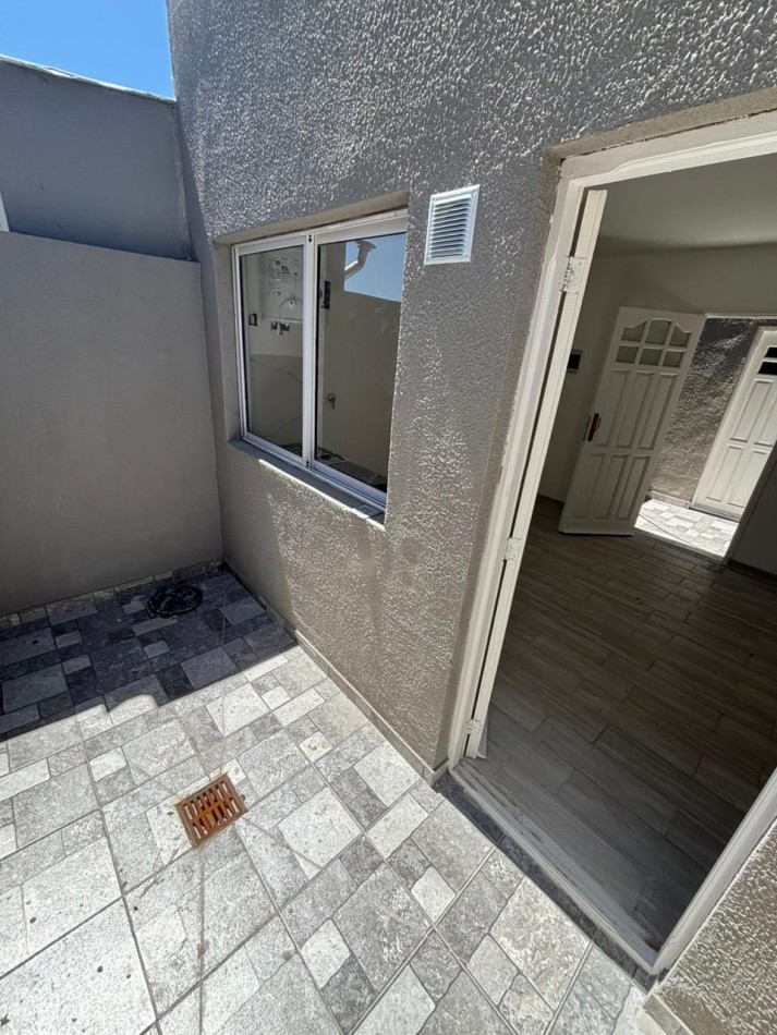 VENTA DUPLEX 3AMB X ESCALERA CONTRAFRENTE NECOCHEA y TEJEDOR 